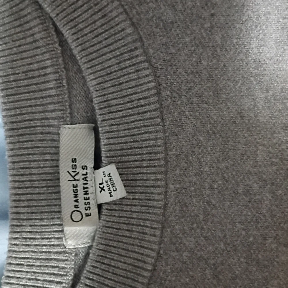 Gray Sweater with Red Lettering - Picture 4 of 4